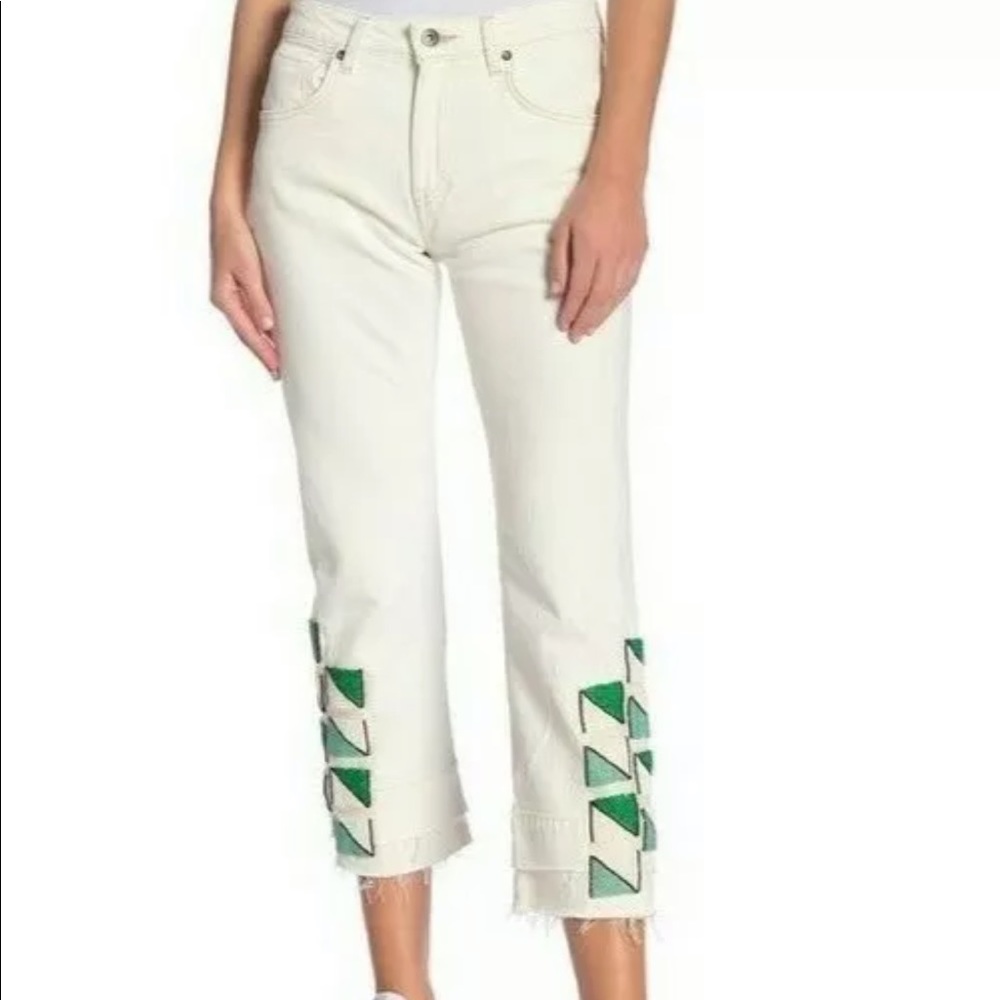 NWT Levi’s Slim Crop Beaded Ankle White Jeans 29